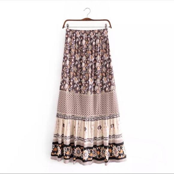 #82CLOSEOUT SALE! NEW! Gypsy Boho Floral Maxi Skirt - Picture 5 of 9
